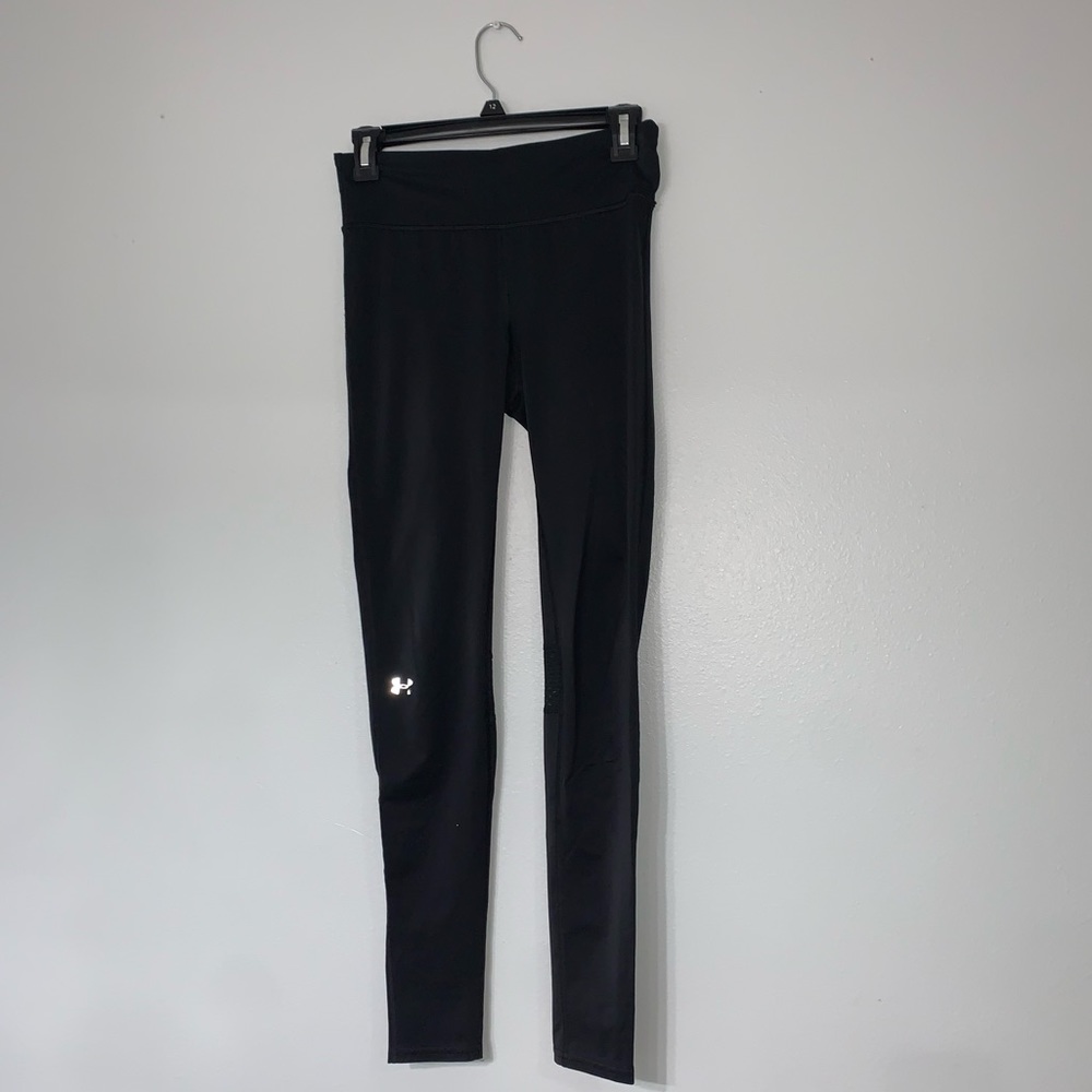Under Armour leggings. Size: M